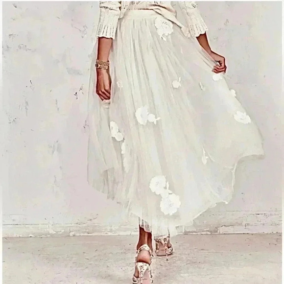 LoveShackFancy Rowena Tulle Midi Skirt 4 S Embroidered Floral Appliqué Bridal - Picture 1 of 14
